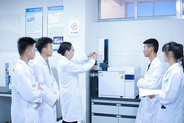 高質發展，爭創一流 走進云南醫藥健康職業學院藥學系與醫學研究試驗發展